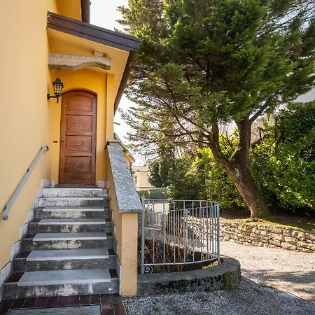 Easy Welcome Ca' Maria Peonie Appartamento *